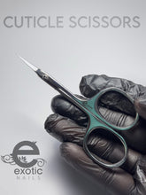 Cuticle scissors asymmetrical
